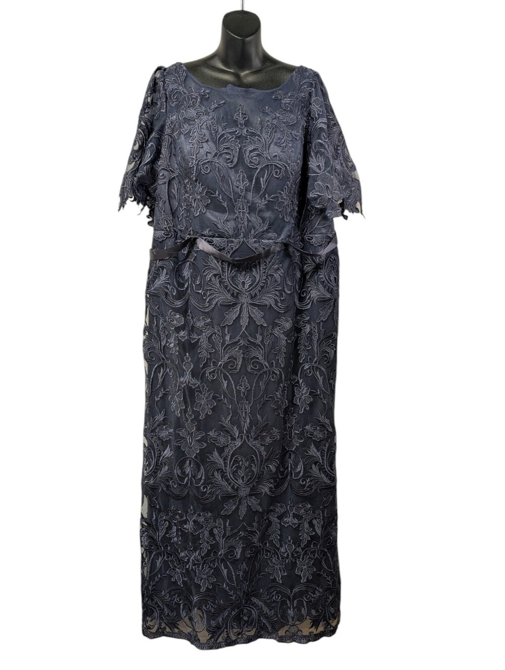 JJ’s House Navy Embroidered Lace Maxi Formal Dress Plus Size 2X/3X Empire Waist